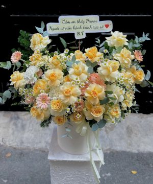 Giỏ Hoa Chúc Mừng