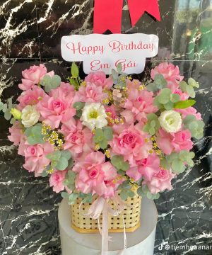 Giỏ Hoa Sinh Nhật Nàng Thơ